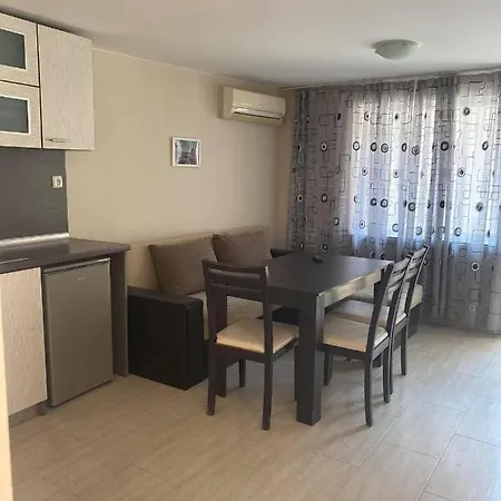 даная Apartment