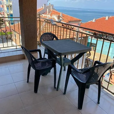 даная Apartment *